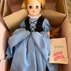 Madame Alexander Goldilocks Doll in Blue in the original box w/paperwork 14”